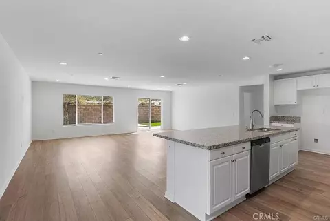 Living - 28341 Digger, Menifee, CA 92585 photo 2 of 6