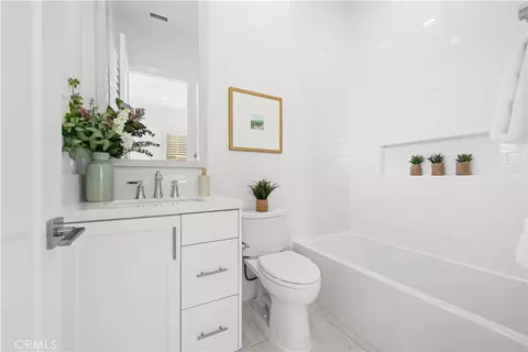 Bath - 134 Bozeman, Irvine, CA 92602 photo 5 of 5