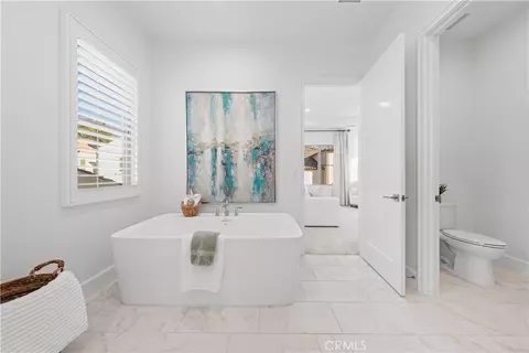 Bath - 134 Bozeman, Irvine, CA 92602 photo 3 of 5