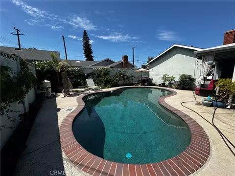 Exterior - 446 N Park Ln, Orange, CA 92867 photo 9 of 18