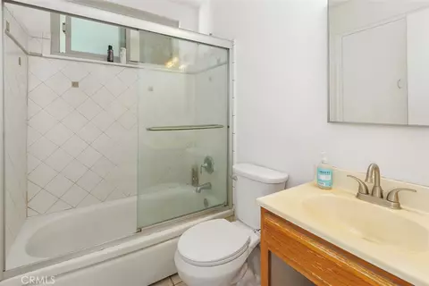 Bath - 8512 Verbena, Riverside, CA 92504 photo 2 of 2