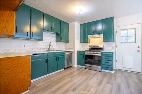 Kitchen - 218 E 16th E, Costa Mesa, CA 92627 photo 3 of 3