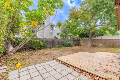 Exterior - 218 E 16th E, Costa Mesa, CA 92627 photo 16 of 19