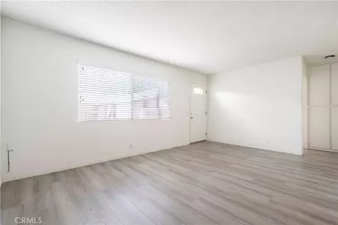 Living - 218 E 16th E, Costa Mesa, CA 92627 photo 4 of 4