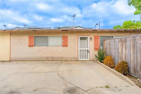 Exterior - 218 E 16th E, Costa Mesa, CA 92627 photo 9 of 19