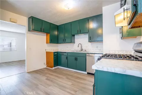 Kitchen - 218 E 16th E, Costa Mesa, CA 92627 photo 2 of 3