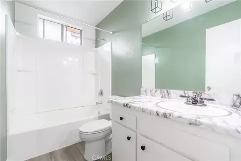 Bath - 218 E 16th E, Costa Mesa, CA 92627 photo 1 of 1