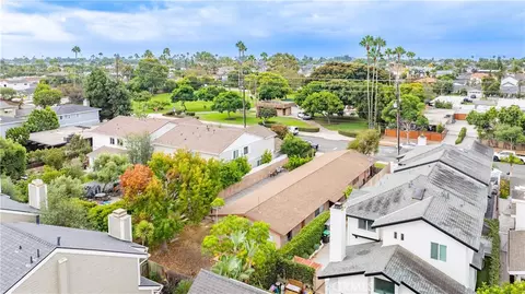 View/Area - 218 E 16th E, Costa Mesa, CA 92627 photo 2 of 11