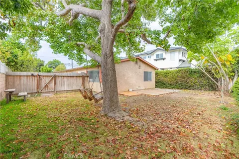 Exterior - 218 E 16th E, Costa Mesa, CA 92627 photo 12 of 19