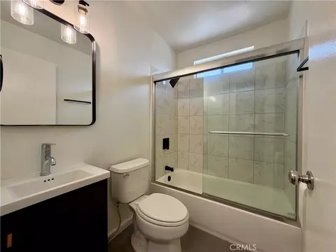 Bath - 1885 Illinois Ave, Riverside, CA 92507 photo 1 of 2