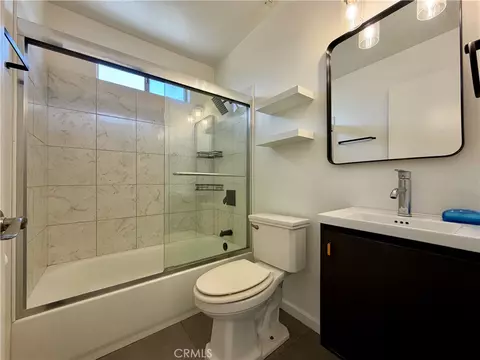 Bath - 1885 Illinois Ave, Riverside, CA 92507 photo 2 of 2