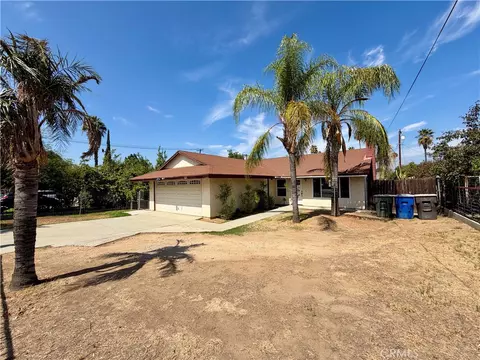 Exterior - 1885 Illinois Ave, Riverside, CA 92507 photo 7 of 9