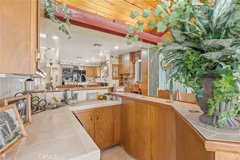 Kitchen - 33540 Highway 58, Buttonwillow, CA 93206 photo 4 of 4