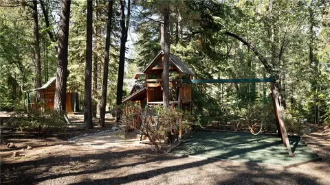 Exterior - 42388 Switzerland Dr, Big Bear Lake, CA 92315 photo 38 of 43