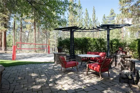 Exterior - 42388 Switzerland Dr, Big Bear Lake, CA 92315 photo 32 of 43