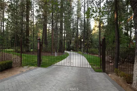 Exterior - 42388 Switzerland Dr, Big Bear Lake, CA 92315 photo 26 of 43