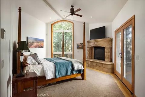 Bedroom - 42388 Switzerland Dr, Big Bear Lake, CA 92315 photo 1 of 3