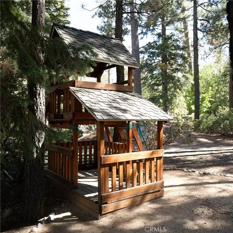 Exterior - 42388 Switzerland Dr, Big Bear Lake, CA 92315 photo 23 of 43
