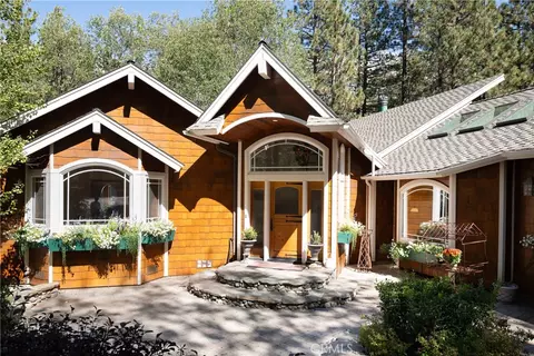 Exterior - 42388 Switzerland Dr, Big Bear Lake, CA 92315 photo 3 of 43