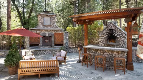 Exterior - 42388 Switzerland Dr, Big Bear Lake, CA 92315 photo 15 of 43