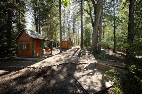 Exterior - 42388 Switzerland Dr, Big Bear Lake, CA 92315 photo 21 of 43