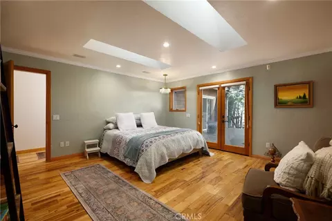 Bedroom - 42388 Switzerland Dr, Big Bear Lake, CA 92315 photo 3 of 3