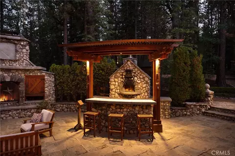 Exterior - 42388 Switzerland Dr, Big Bear Lake, CA 92315 photo 7 of 43