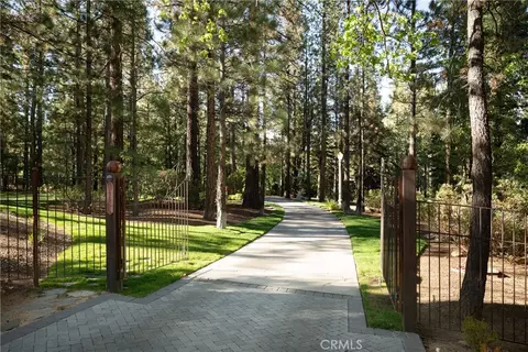 Exterior - 42388 Switzerland Dr, Big Bear Lake, CA 92315 photo 24 of 43