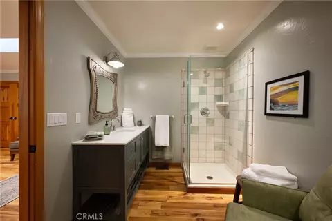 Bath - 42388 Switzerland Dr, Big Bear Lake, CA 92315 photo 5 of 7