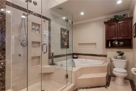 Bath - 10066 Sideview Dr, Downey, CA 90240 photo 4 of 4
