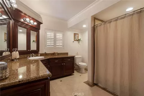 Bath - 10066 Sideview Dr, Downey, CA 90240 photo 2 of 4