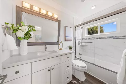 Bath - 471 E Yale, Irvine, CA 92614 photo 4 of 4