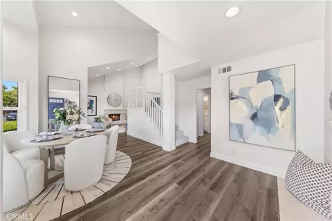 Entry Way - 471 E Yale, Irvine, CA 92614 photo 1 of 3
