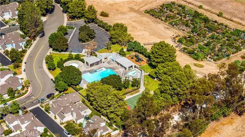 View/Area - 471 E Yale, Irvine, CA 92614 photo 5 of 10