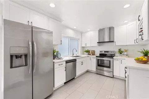 Kitchen - 471 E Yale, Irvine, CA 92614 photo 2 of 3