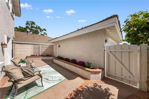 Exterior - 471 E Yale, Irvine, CA 92614 photo 7 of 9