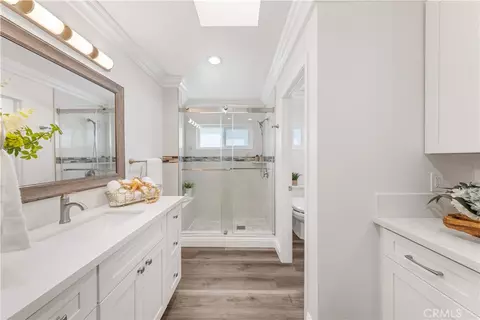 Bath - 471 E Yale, Irvine, CA 92614 photo 3 of 4