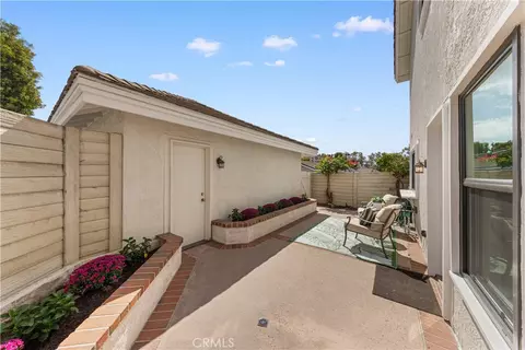 Exterior - 471 E Yale, Irvine, CA 92614 photo 5 of 9