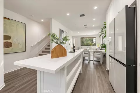 Entry Way - 149 Coastal Gdn, Irvine, CA 92618 photo 2 of 5