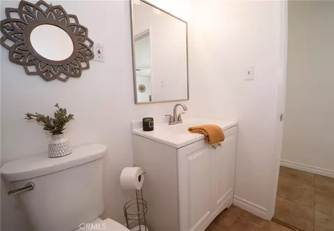 Bath - 14621 Davis St, Westminster, CA 92683 photo 2 of 7