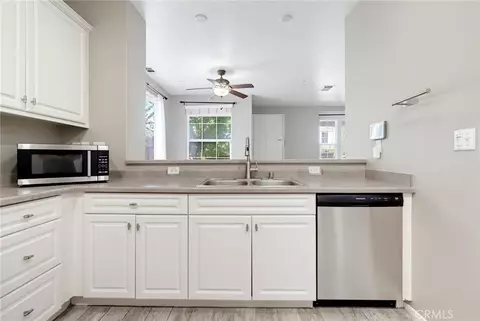 Kitchen - 11216 Collin, Riverside, CA 92505 photo 4 of 4