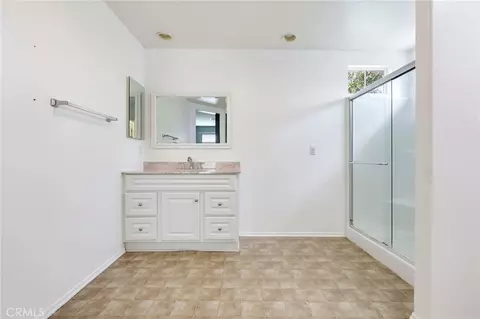Bath - 11216 Collin, Riverside, CA 92505 photo 3 of 4