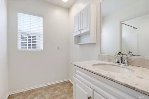 Bath - 11216 Collin, Riverside, CA 92505 photo 1 of 4