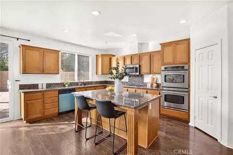 Kitchen - 33629 Pebble Brook Cir, Temecula, CA 92592 photo 4 of 4