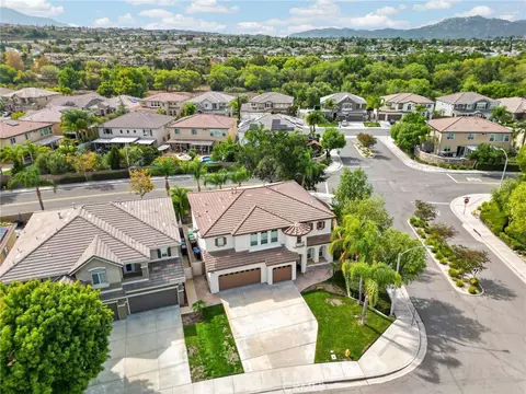 View/Area - 33629 Pebble Brook Cir, Temecula, CA 92592 photo 2 of 5