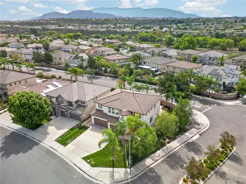 View/Area - 33629 Pebble Brook Cir, Temecula, CA 92592 photo 3 of 5