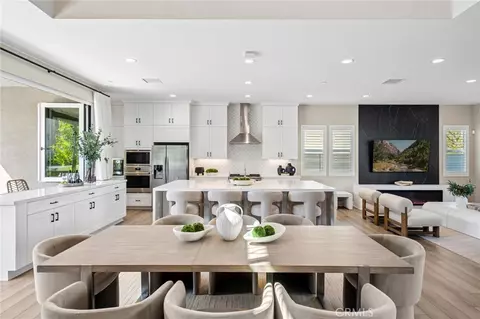 Dining - 181 Keeper, Irvine, CA 92618 photo 3 of 4
