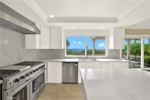 Kitchen - 3313 Cabo Ct, Carlsbad, CA 92009 photo 2 of 4