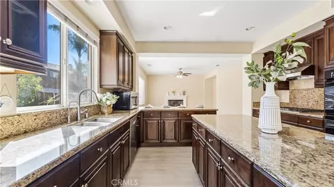 Kitchen - 29535 Hyperion, Murrieta, CA 92563 photo 2 of 2