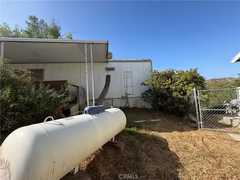 32295 Circle Terrace Dr, Redlands, CA 92373 photo 3